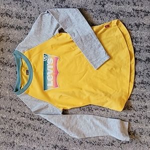 π5/$20π NWOT Levi's Long Sleeved Shirt